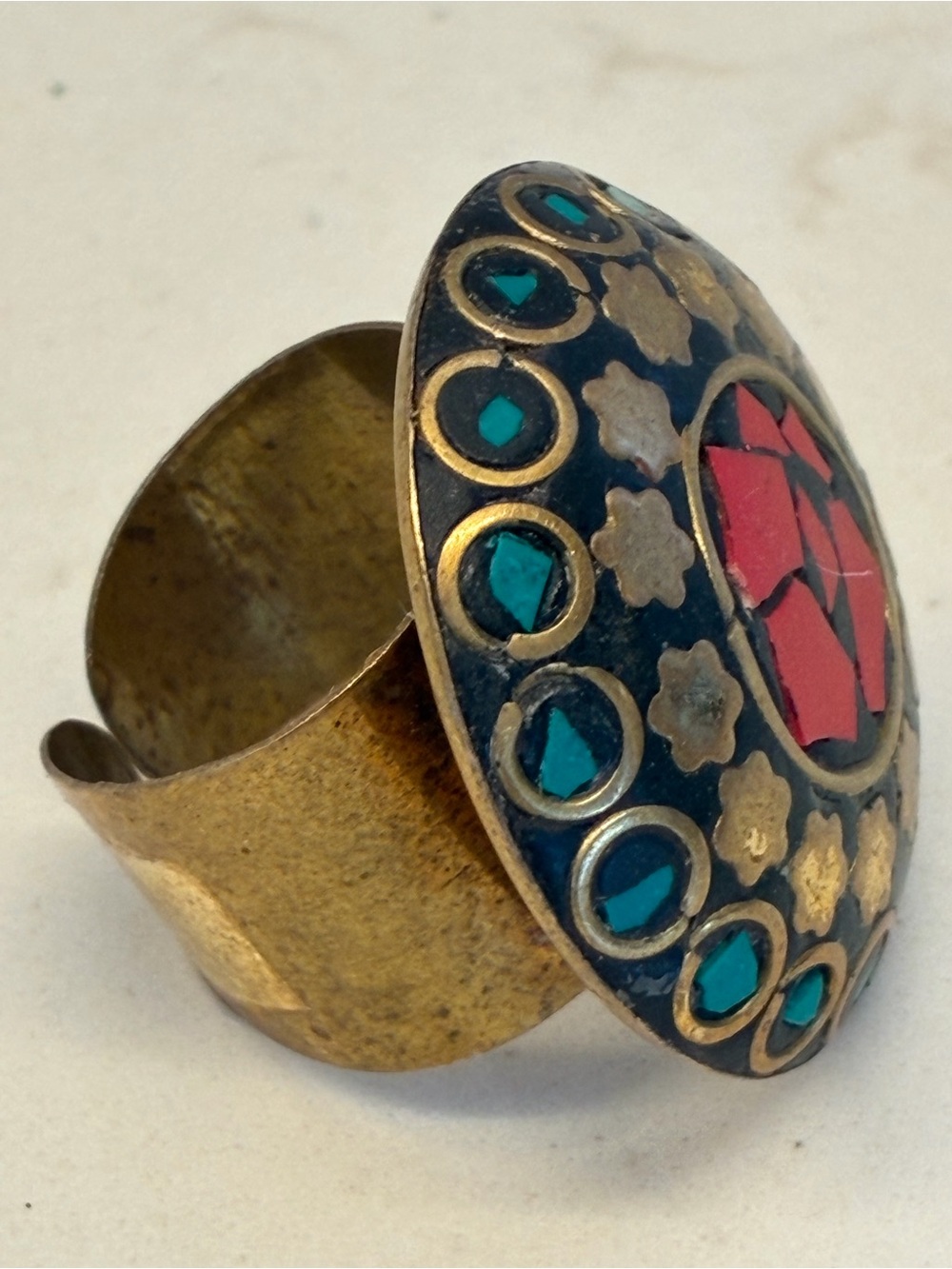 Artisan -crafted brass statement ring features a vibrant mosaic inlay
